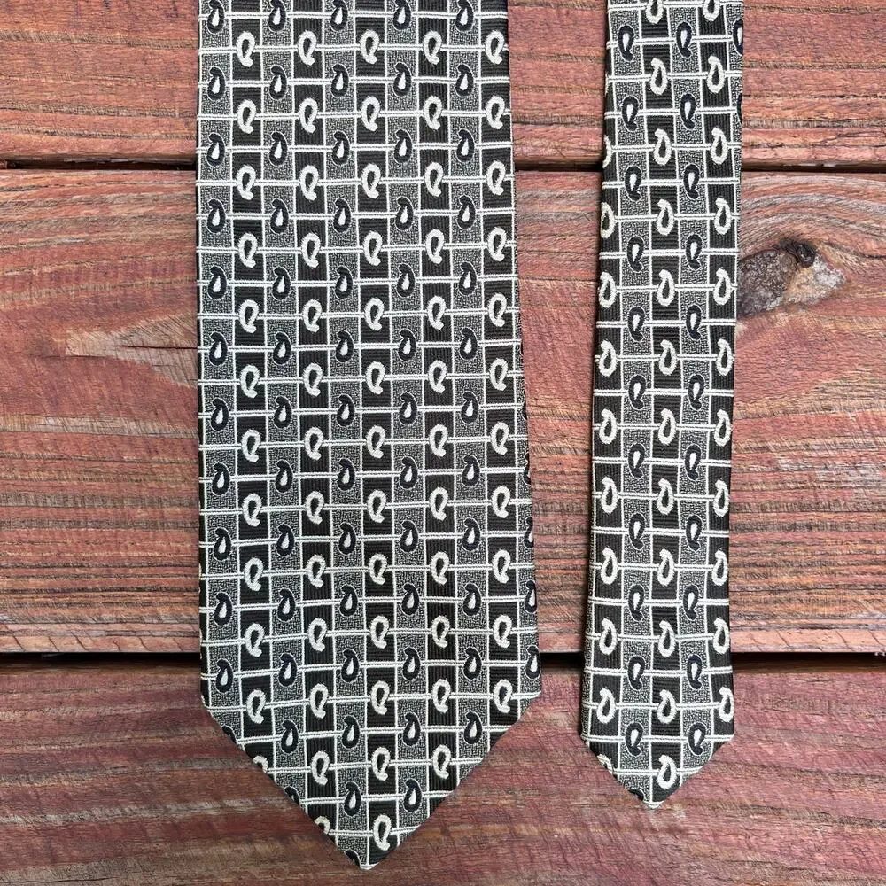 Vintage 90s Giacomo de Senese 100% Silk Tie Italian Sage Green Paisley 3.75”